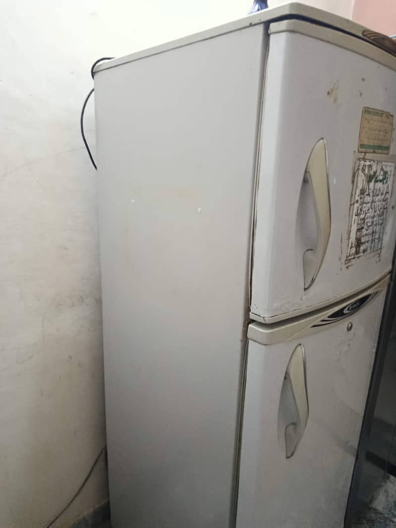 Waves Refrigerator 1