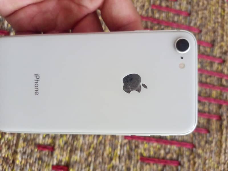 Apple iPhone 8 0