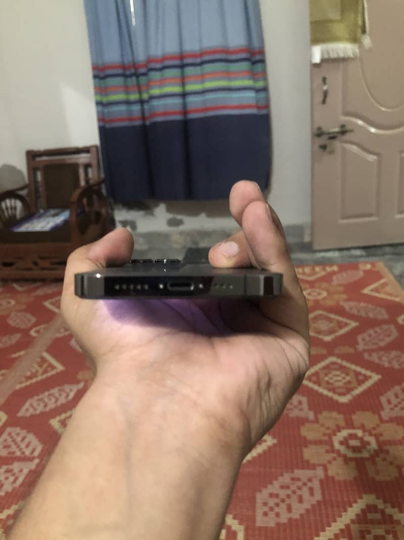 Apple iPhone 13 Pro 4