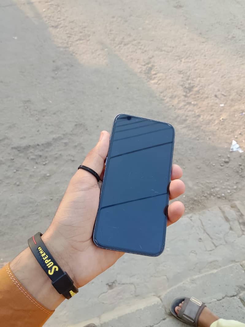 Apple iPhone 13 Pro 4