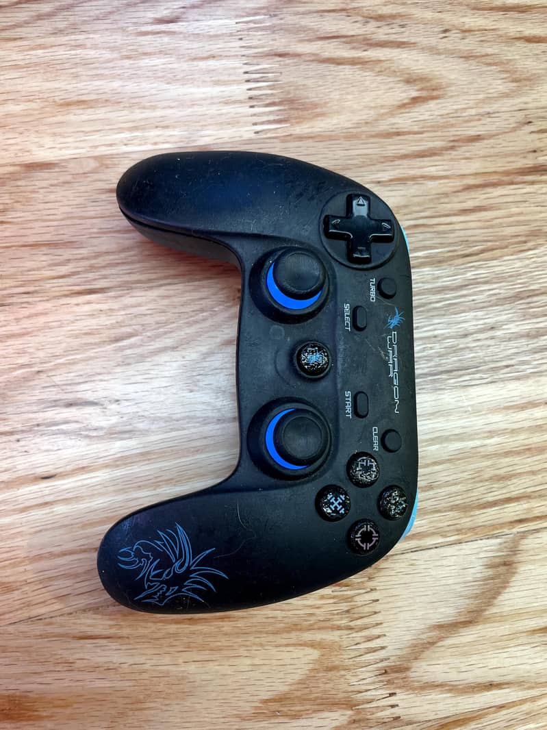 Dragon War Wireless Game Controller (Used, Working) 1