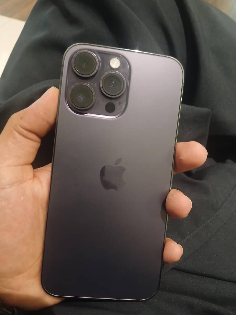 Apple iPhone 14 Pro Max 0