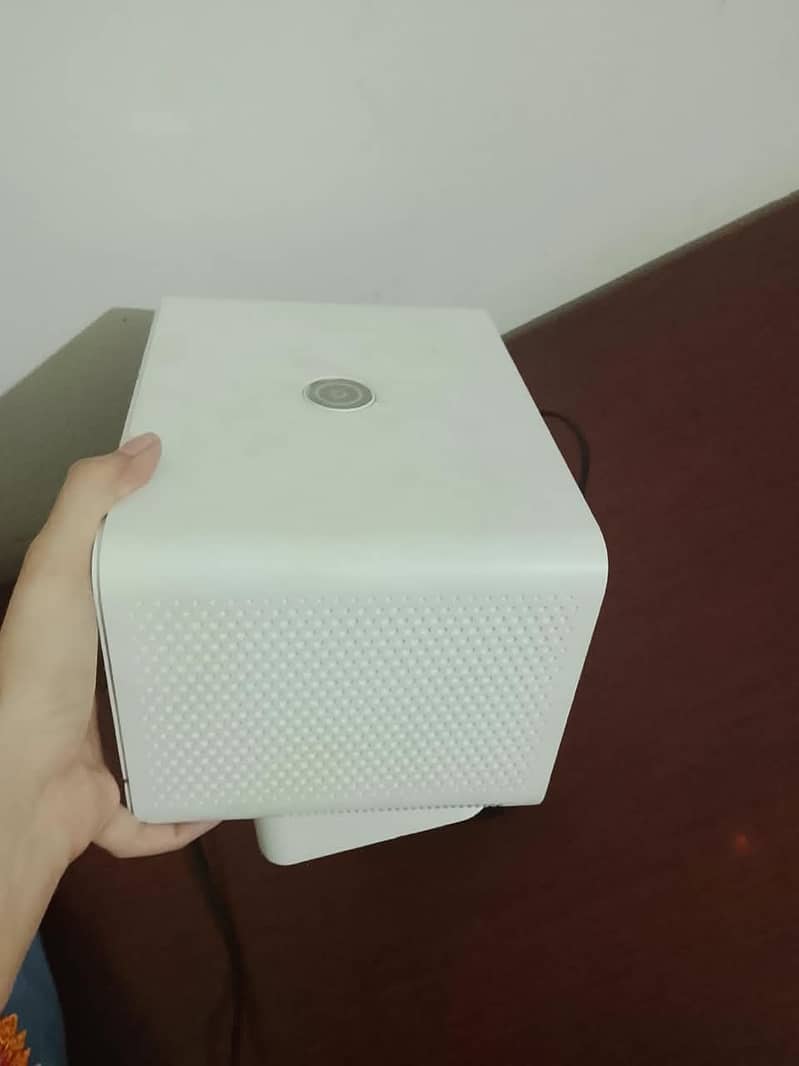 P50 MAX MULTIMEDIA PROJECTOR 1