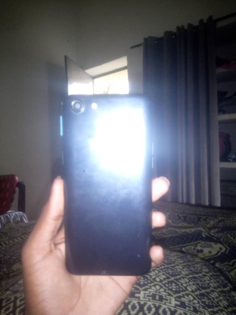 OPPO A83 2
