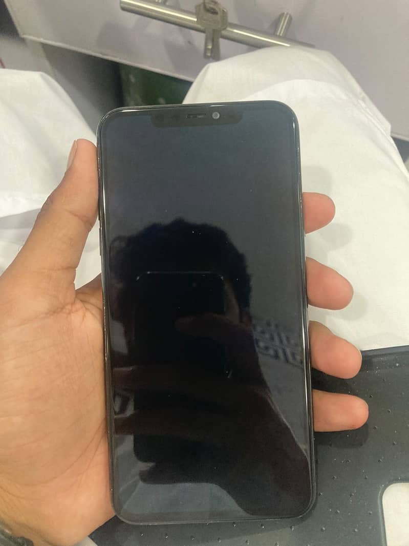 Apple iPhone 11 Pro Max 3
