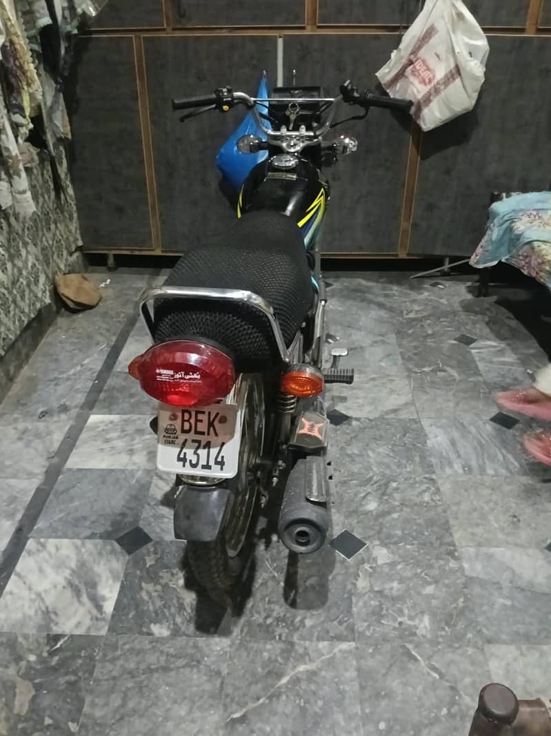 125 2025 model 5