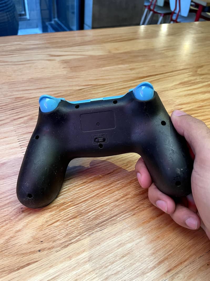 Dragon War Wireless Game Controller (Used, Working) 4