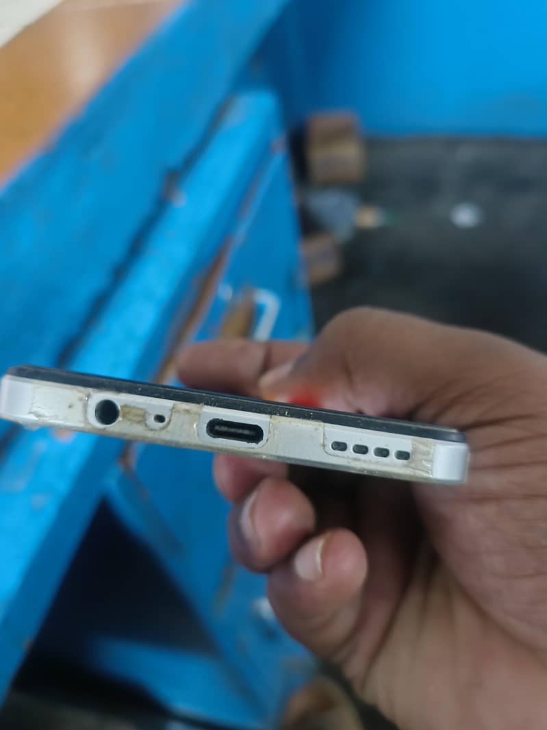 Realme C71 1