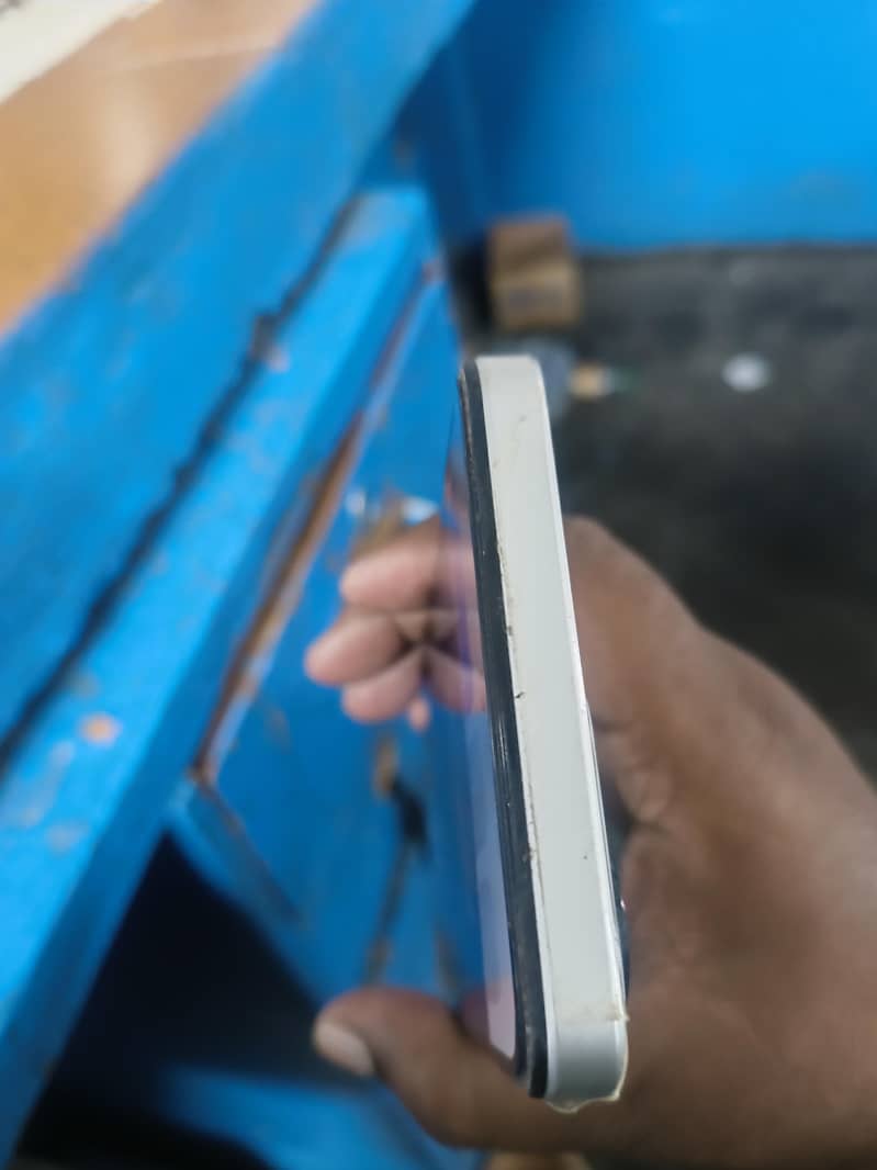 Realme C71 4