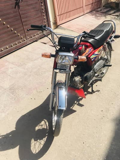 Honda cd 70 for sale in mint condition punjab number on my name