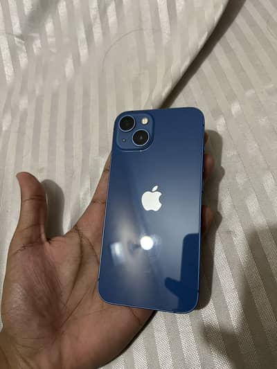 Apple iPhone 13