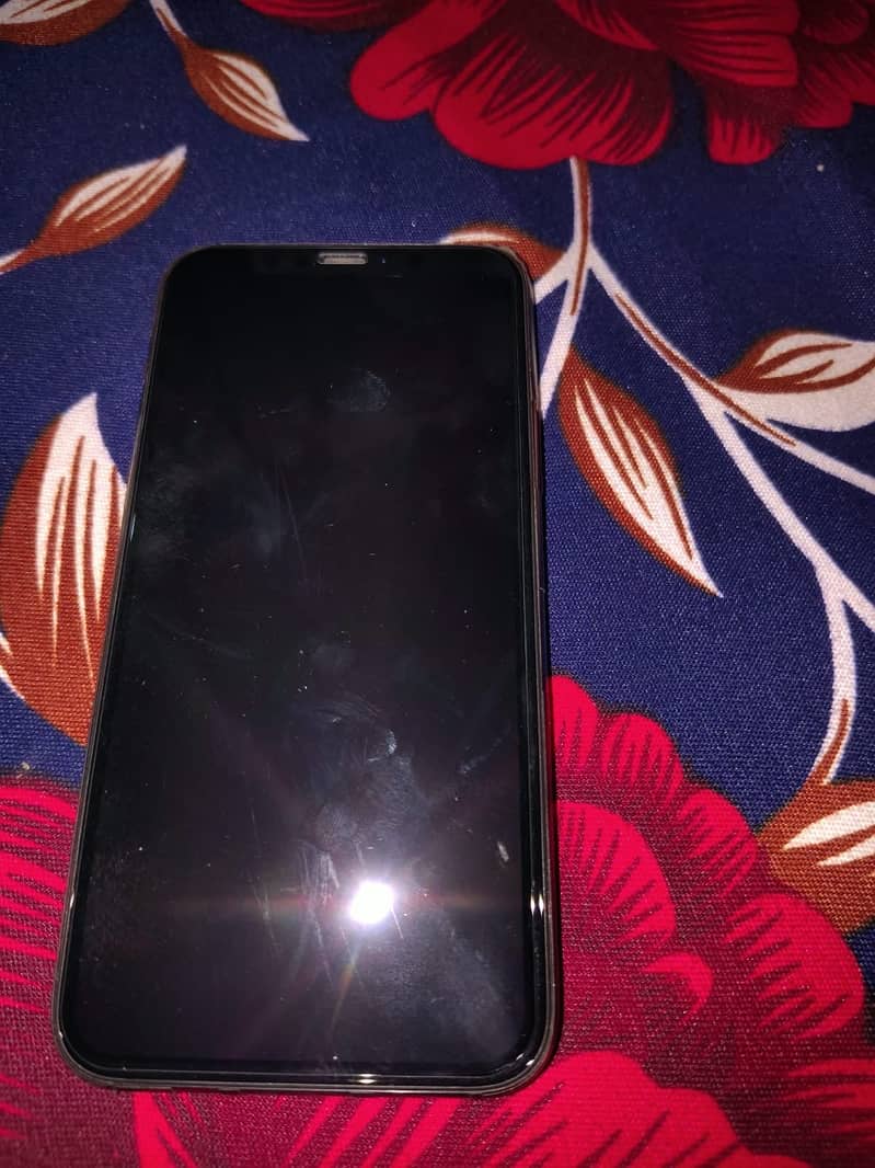 Apple iPhone 11 Pro 2