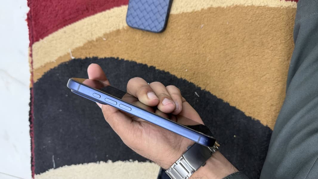 Apple iPhone 17 Pro 4