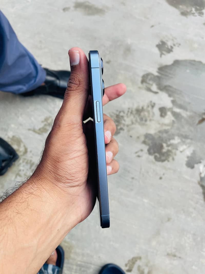 Apple iPhone 13 Pro Max 5
