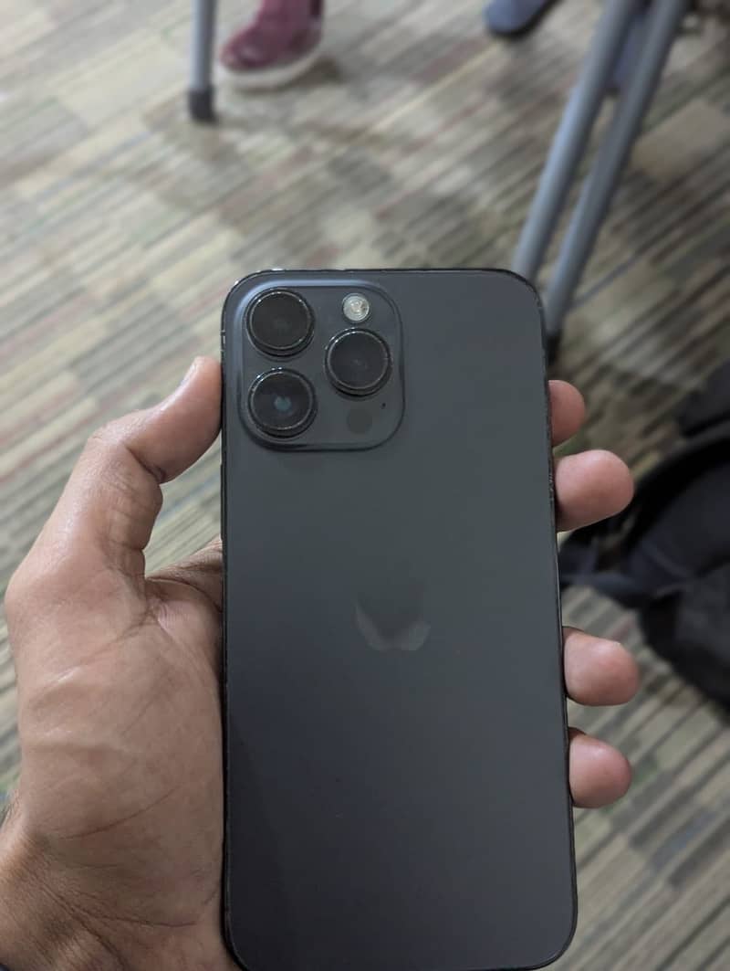 Apple iPhone 14 Pro Max 0