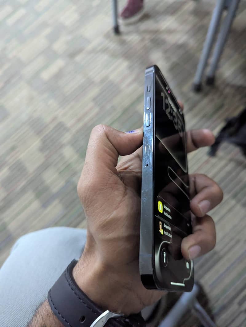 Apple iPhone 14 Pro Max 5