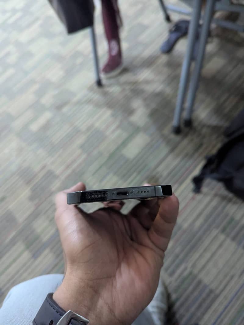 Apple iPhone 14 Pro Max 8
