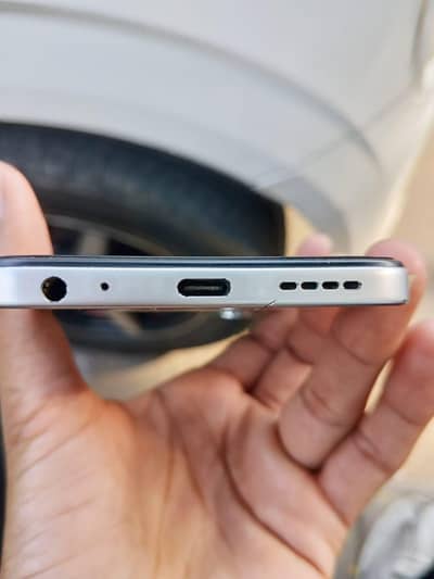 Infinix Hot 60i 8GB 128GB - 10/9 Condition - PTA - 43000- Lahore