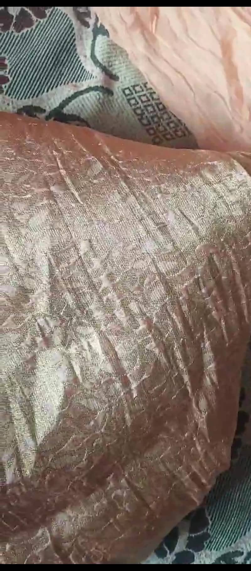 خوبصورت ہاتھ کا کام والا 4 پیس پارٹی وئیر سوٹ 6