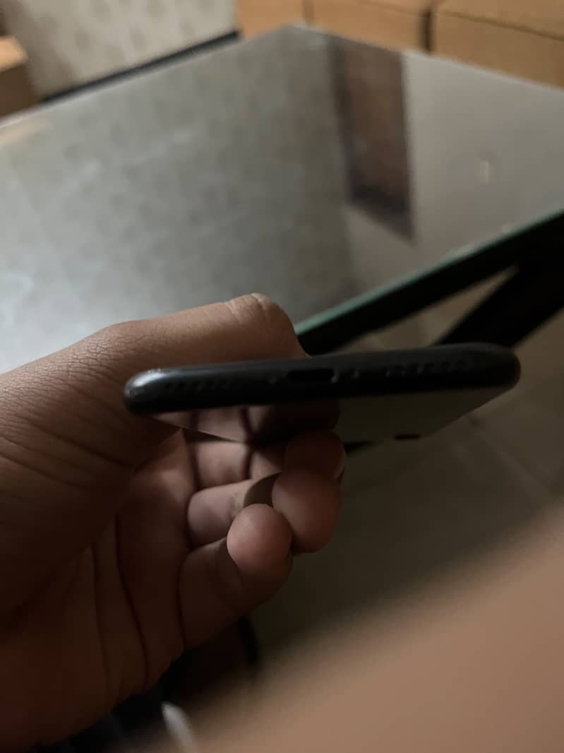 Apple iPhone SE 0