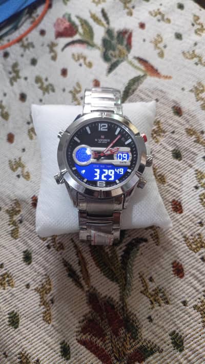 Naviforce NF 9232 men's watch
