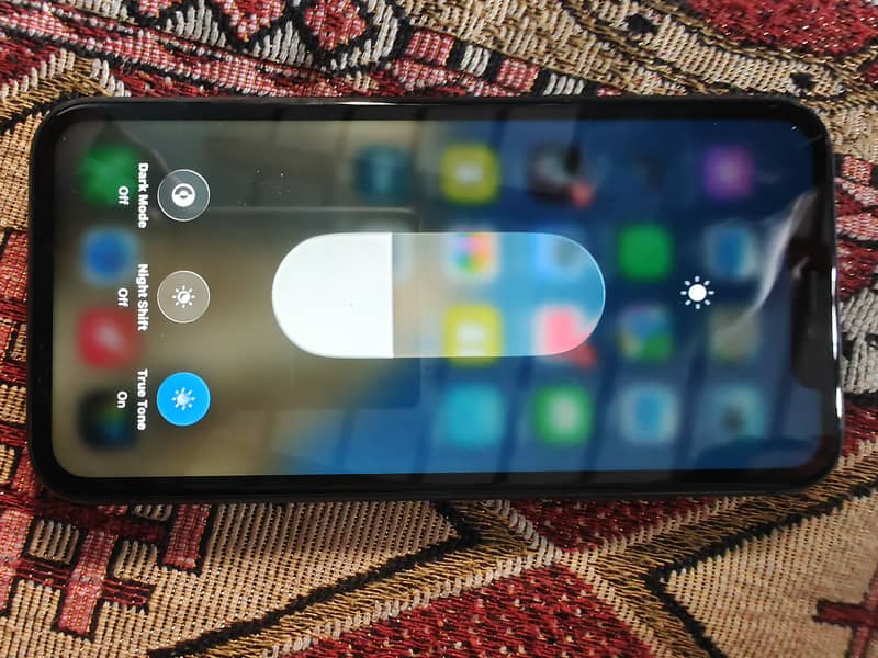Apple iPhone 11 3