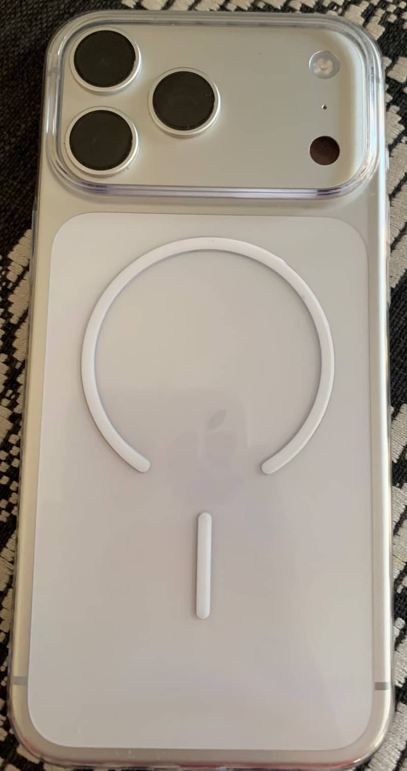 Apple iPhone 17 Pro Max 0