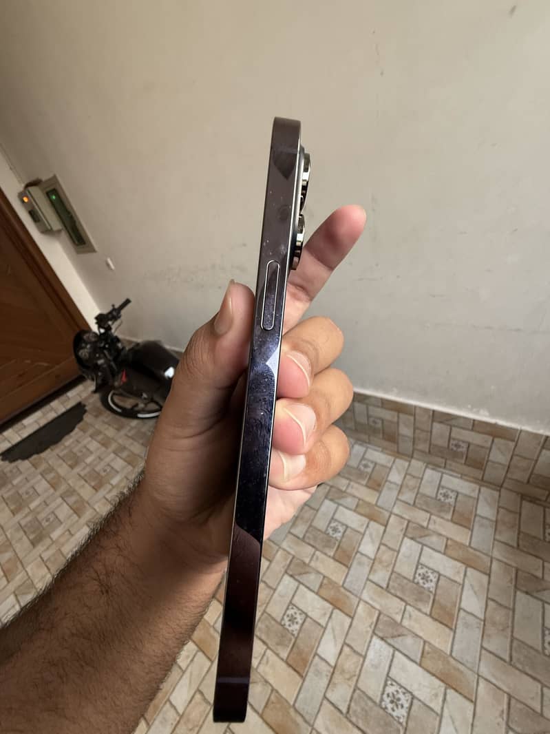 Apple iPhone 14 Pro Max 2