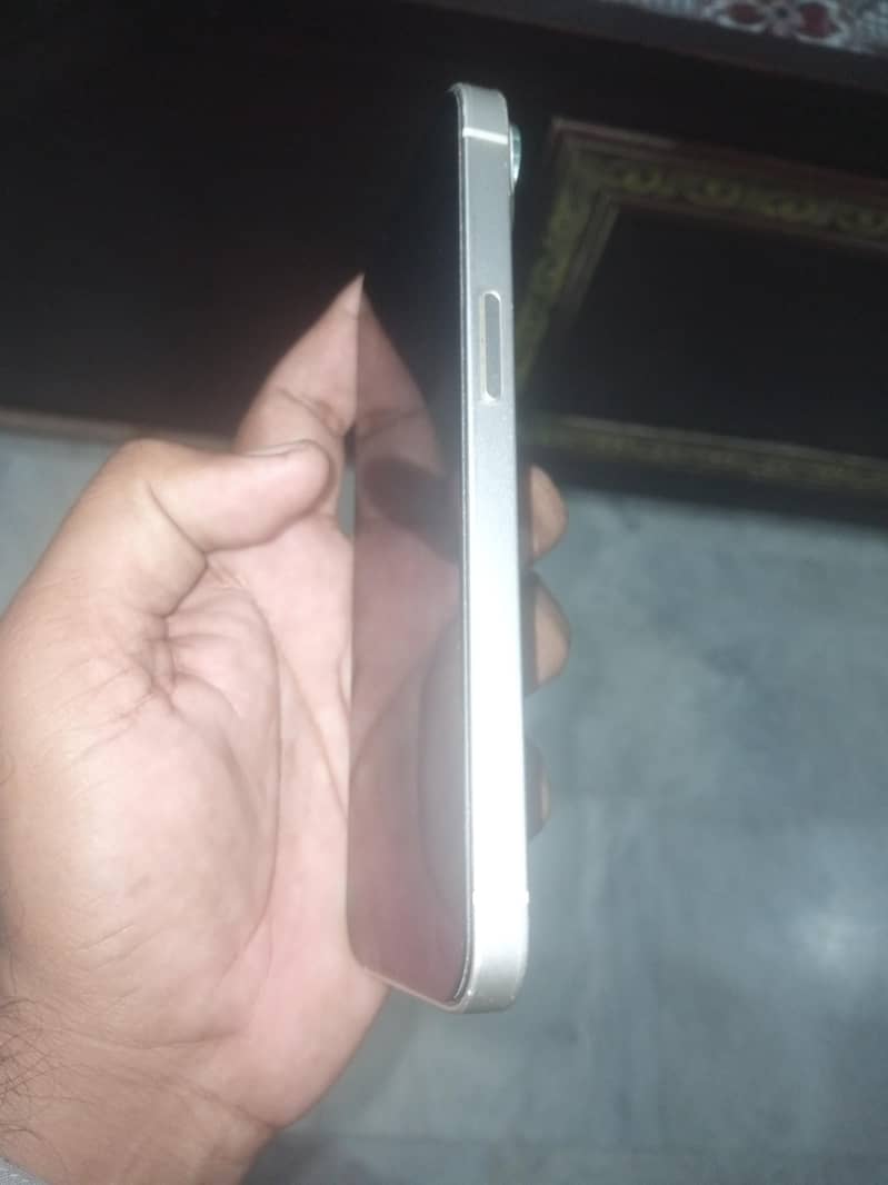 Apple iPhone 14 1