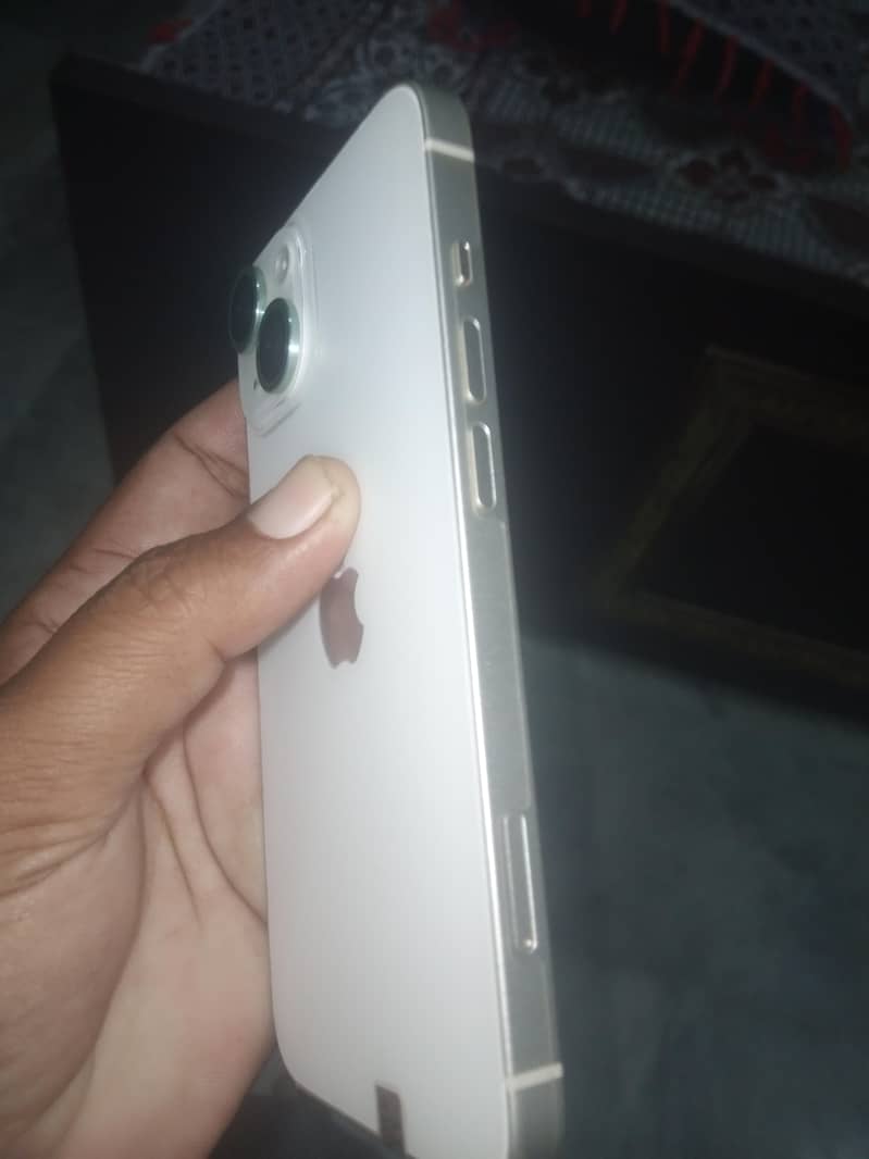 Apple iPhone 14 3