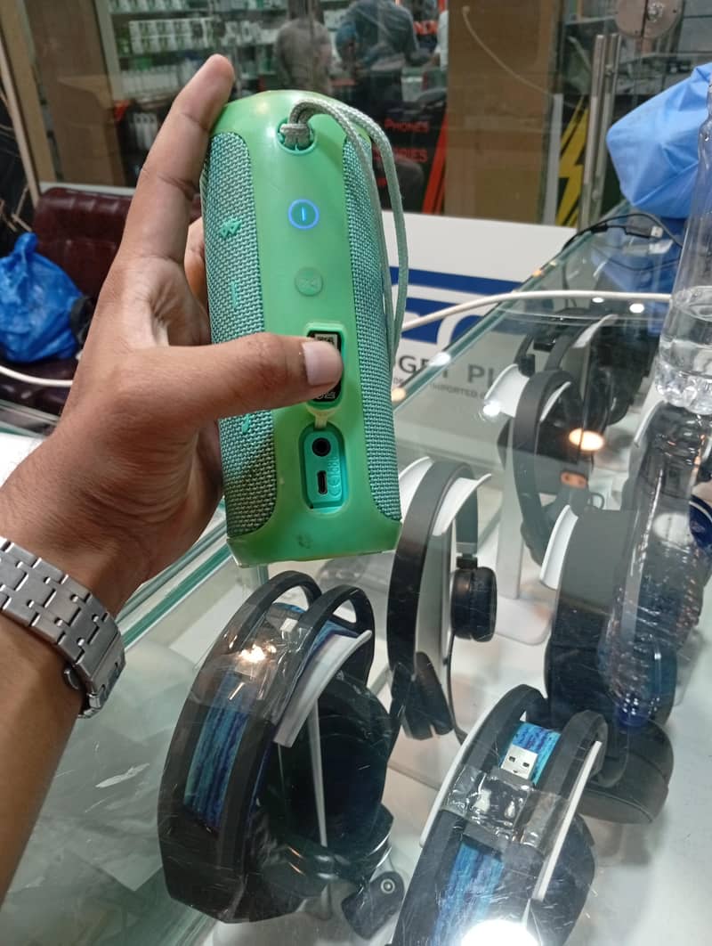 model flip 3 2