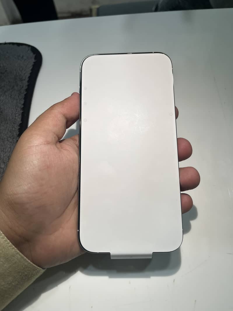 Apple iPhone 14 Pro Max 4