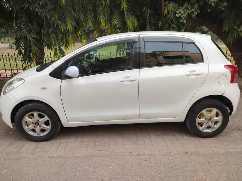 Vitz 2006 2