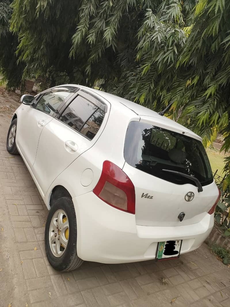 Vitz 2006 6