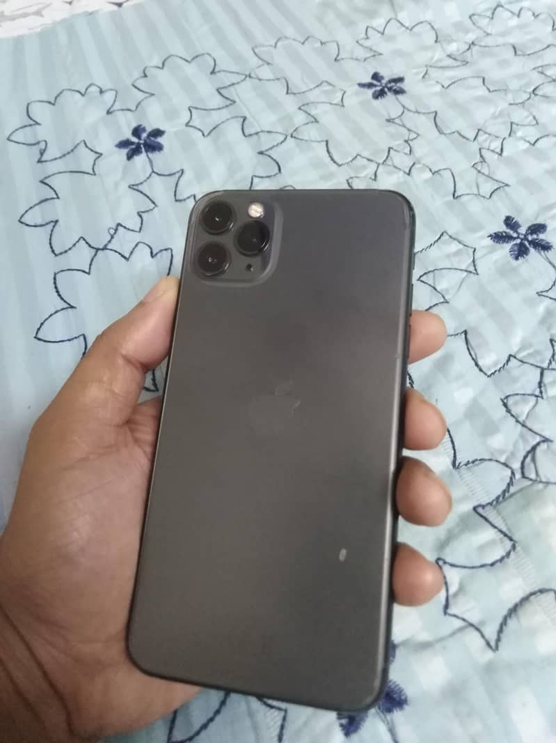 Apple iPhone 11 Pro Max 1
