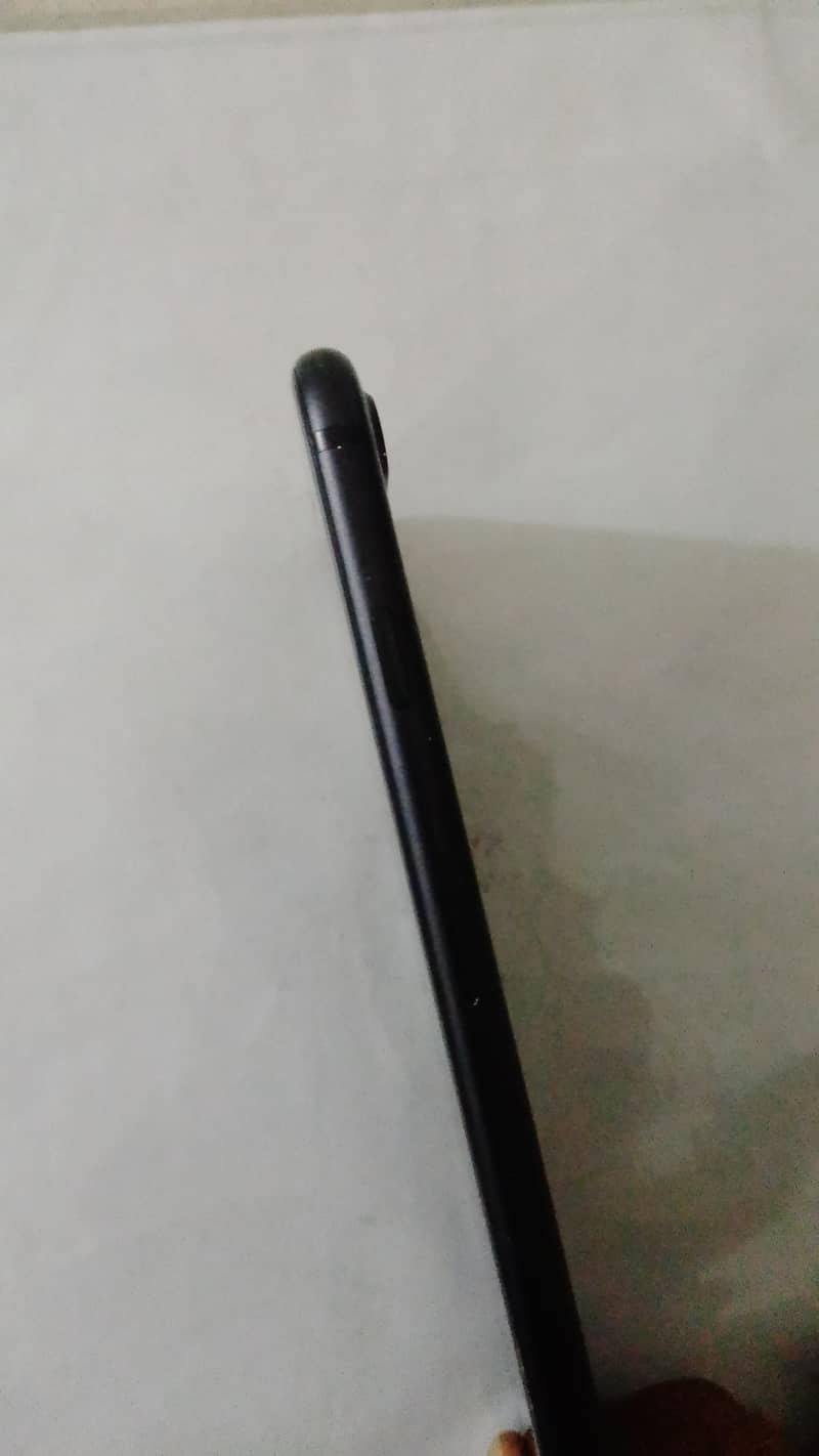 Apple iPhone 7 Plus 3