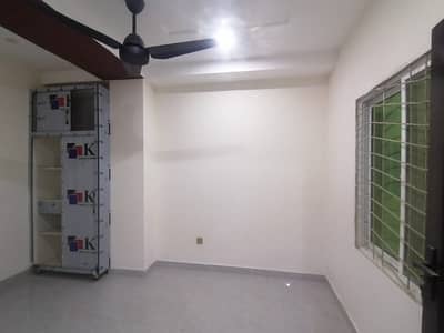 Near to Mosque 425 Square Feet Spacious Flat Is Available In Jubilee Town For sale