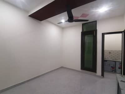 Premium Near To Mosque 450 Square Feet Flat Is Available For Sale In Jubilee Town