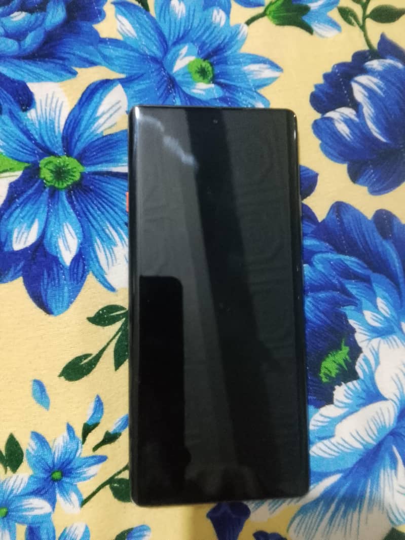 Tecno CAMON 40 Pro 1