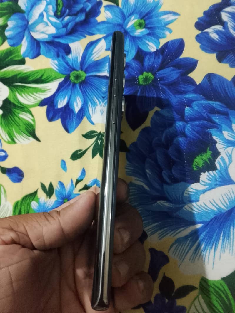 Tecno CAMON 40 Pro 4