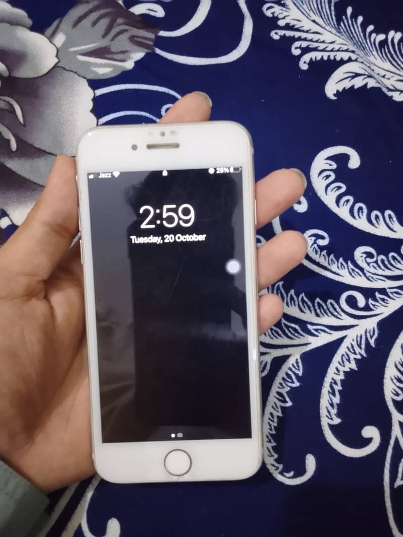 Apple iPhone 7 4