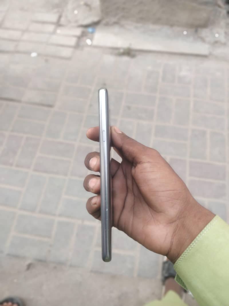LG G7 ThinQ 6