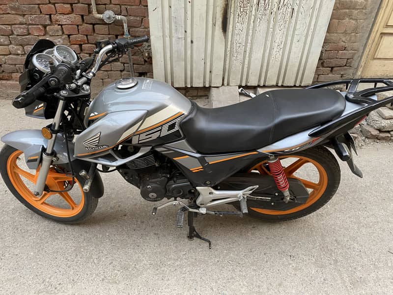 CB150F SE 4