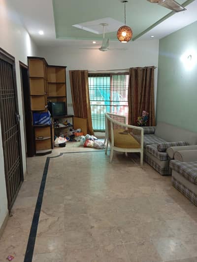 4 merla gurond flour portion for Rent in Shahdab garden