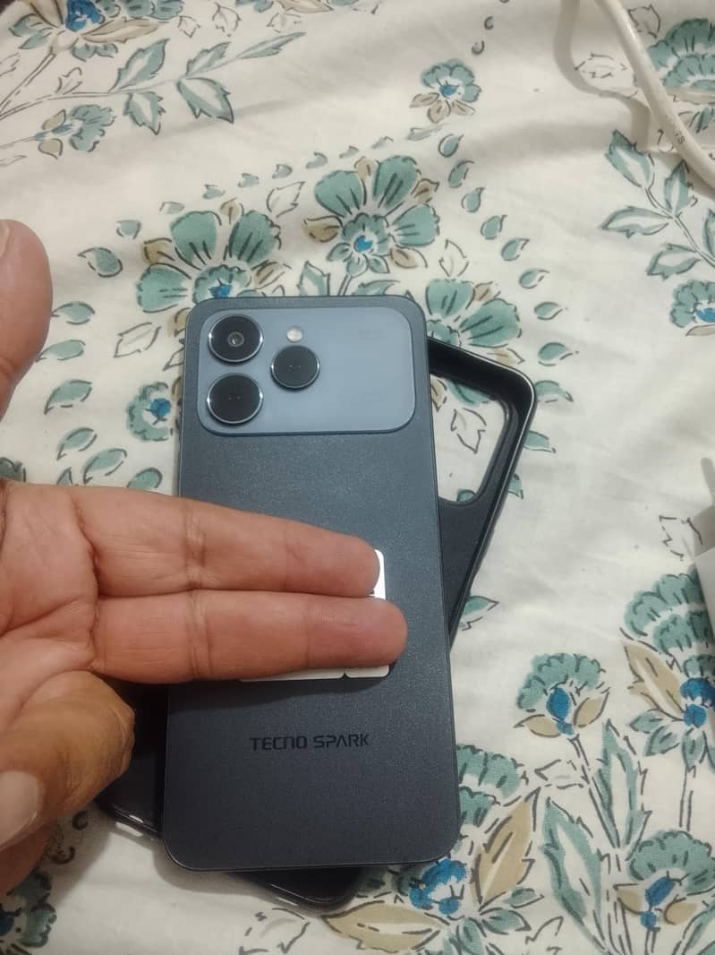 tecno spark 40 1