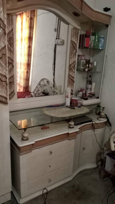 sofa or dressing for sell