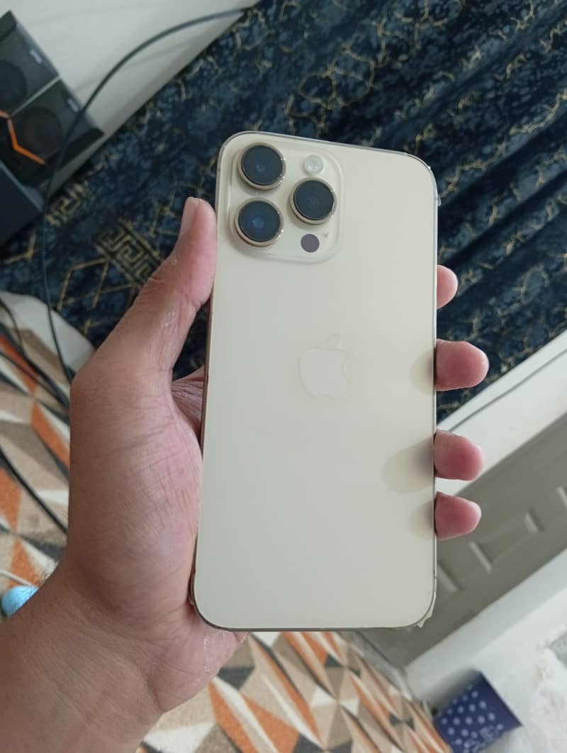 Apple iPhone 14 Pro Max 9