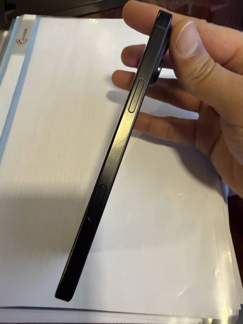 Apple iPhone 16 Pro Max 3