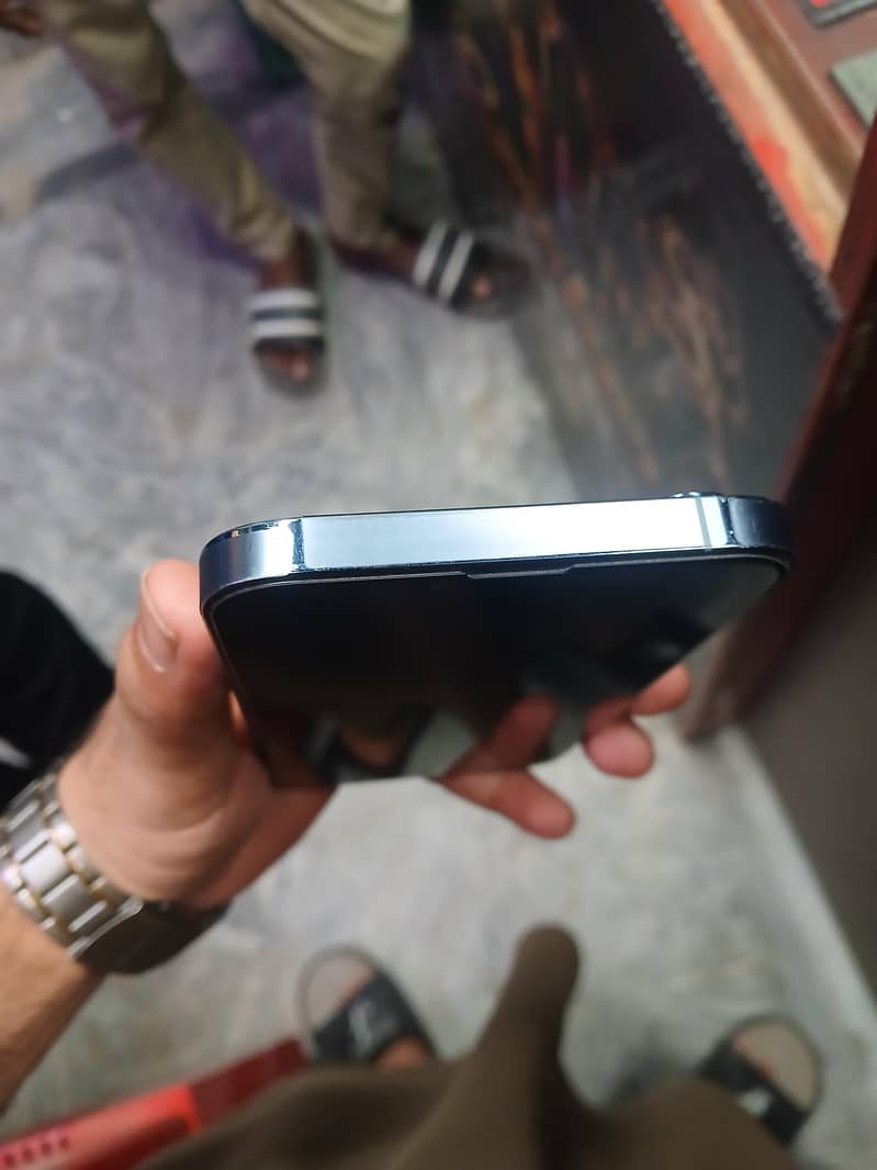 Apple iPhone 13 Pro Max 5