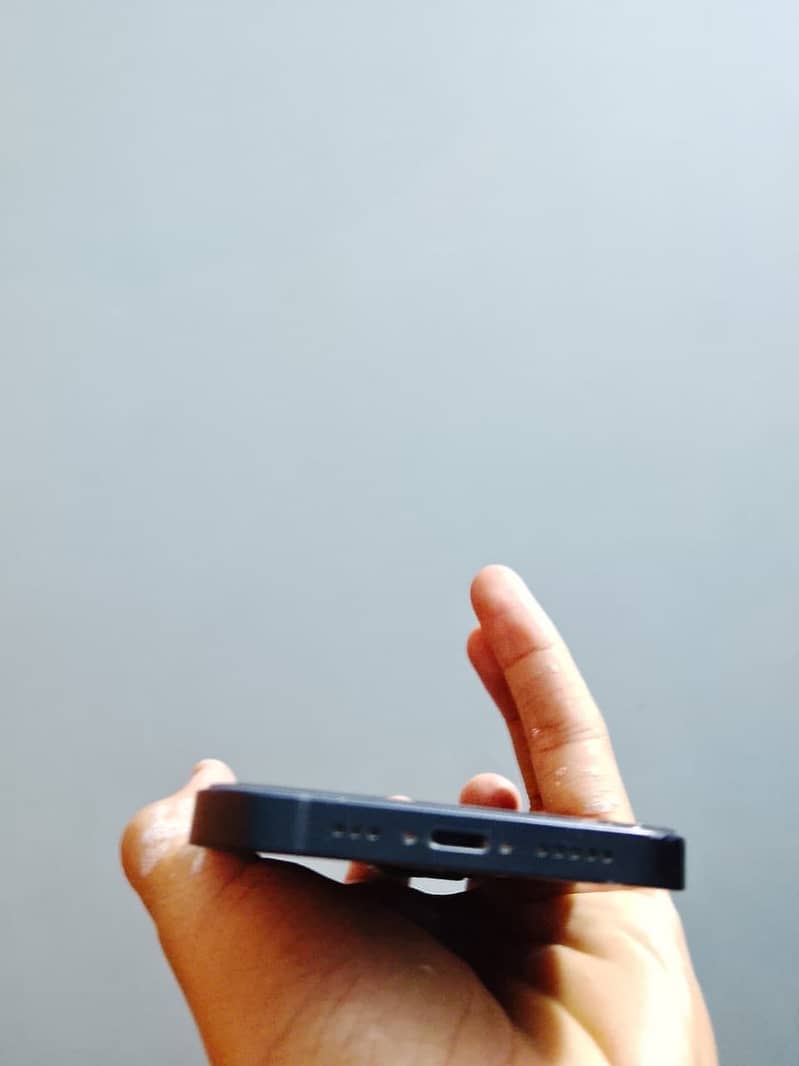Apple iPhone 13 1